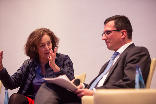 Hermine Huntgeburth im Gespräch mit Studienleiter Dr. Markus Leniger