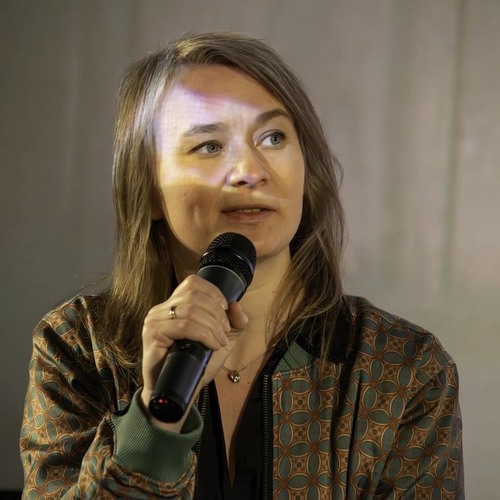 Anna Alboth von »Grupa Granica« dankt auch im Namen von Agnieszka Holland für den Ökumenischen Filmpreis