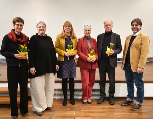 (v.l.n.r.) Dipl.-Ing. Eva von der Stein, Prof. Dr. Barbara Welzel, TU Dortmund; Diözesanbaumeisterin Carmen Matery-Meding, Prof. Dr. Stefanie Lieb; Prof. Dr. Albert Gerhards, TRANSARA; Dr. Niklas Gliesmann, Foto: S. Hanika