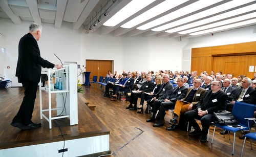 Mehr als 100 Juristinnen und Juristen nahmen am 16. Juristentag in der Katholischen Akademie Schwerte teil. (© Michael Bodin/Erzb. Paderborn)