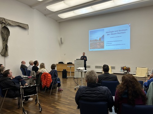 Dipl.-Sozw. Michael Moser referierte beim Akademie-Forum