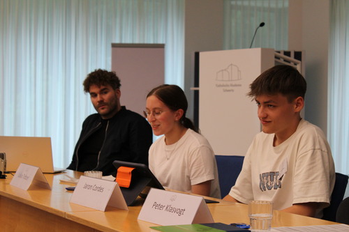 Lukas Trötzer (links)